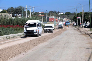Invierte Gobierno del Estado en obra carretera de Tehuacán