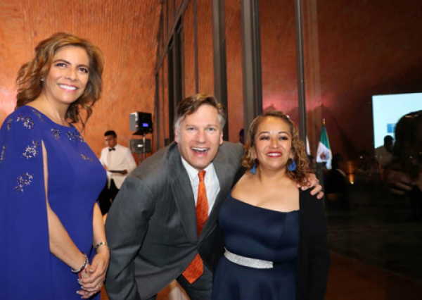 Embajador de EEUU en México se reúne con PyMES de Puebla