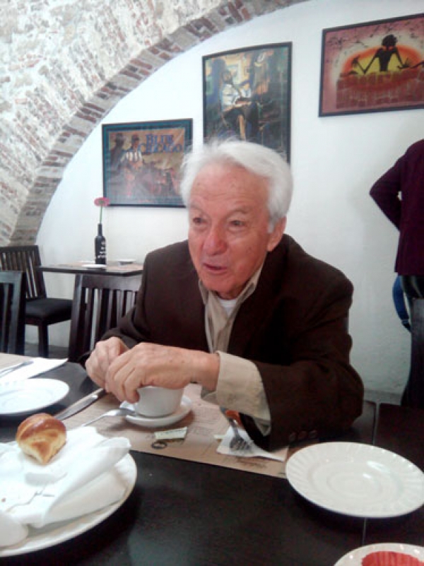 Alfonso Yañez Delgado con Rotarios