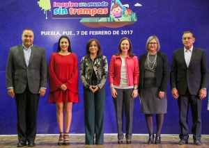 Dinorah López de Gali promueve los valores entre la niñez y la juventud poblanas