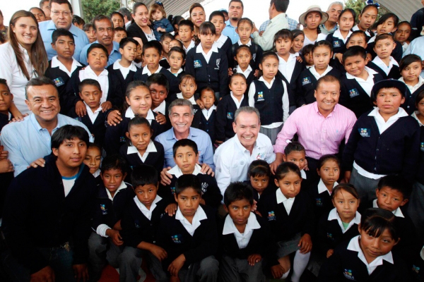 Puebla recibirá más de 2 mil millones de pesos para mejorar la infraestructura educativa de mil 377 planteles.
