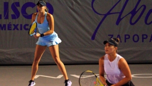 Eliminan en dobles a la argentina Nadia Podoroska de Zapopan.