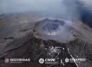 Sobrevuelo en el volcán Popocatépetl revela que no hay domo formado