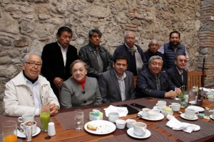 Erick Salgado Trujillo con columnistas