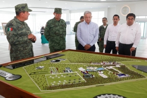 Supervisa el presidente lópez obrador industria militar en Puebla