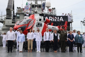 Presidente reconoce compromiso de la Armada de México