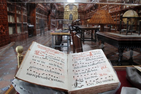 Biblioteca Palafoxiana cumple 371 años