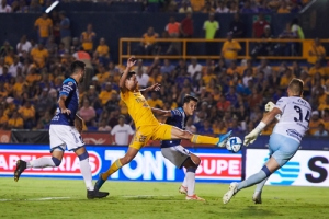 Club Puebla derrota a Tigres