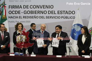 Firma Gobierno de Puebla convenio con la OCDE