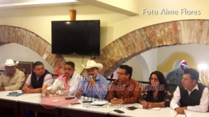 Ediles de la Mixteca piden apoyo a Barbosa