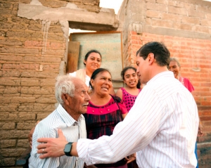 Entrega EPN viviendas nuevas a familias de Chiapas