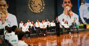 Los atletas pusieron muy en alto el nombre de México, y representaron a México con una gran dignidad.