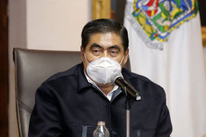 Continuará actuando Puebla con cautela ante la pandemia: Barbosa