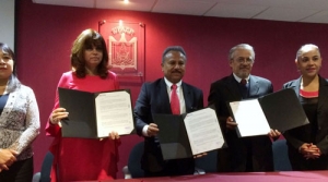 Signa convenio de colaboración la sección XXV del SNTSA con la UPAEP