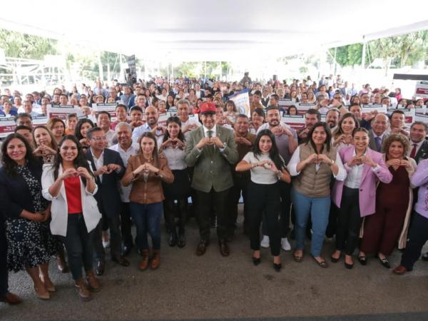Puebla transforma el futuro desde las aulas: Armenta