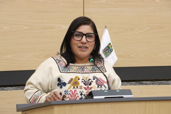 Elisa Limon impulsa reforma contra maltrato animal