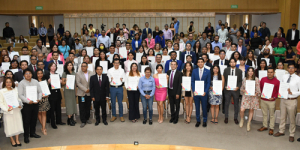 245 egresados de la BUAP obtuvieron el Premio Ceneval