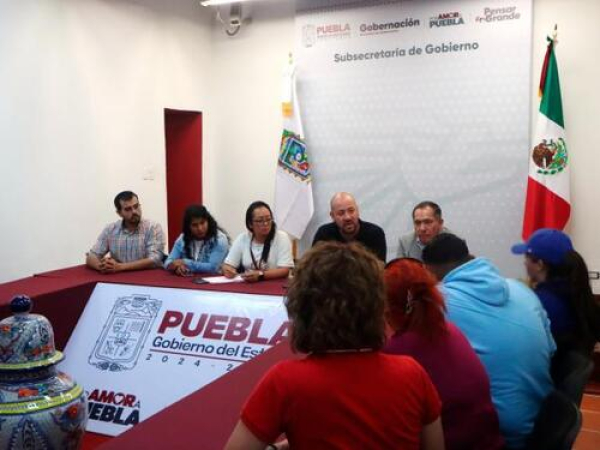 SEGOB atiende a familiares de internos del penal de San Miguel