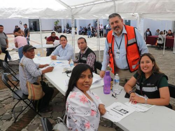 SEDETRA impulsa el aeuipamiento de Profesionistas y Artistas