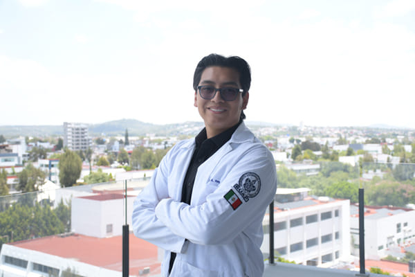 Egresado BUAP entra a programa de la NASA