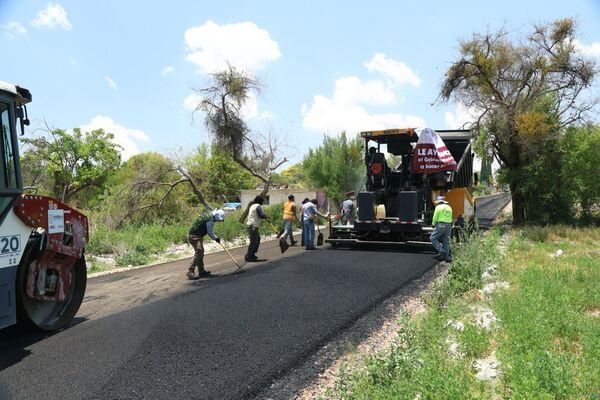 Inician obras en camino a las Loberas, Tecali