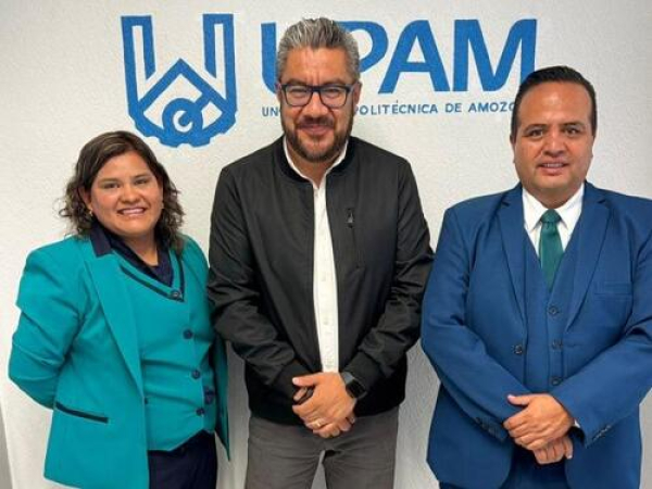 UPAM y Bachillerato F.I.M. fortalecen educación en Amozoc
