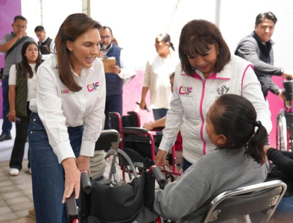 Puebla Capital entrega aparatos ortopédicos a sectores vulnerables
