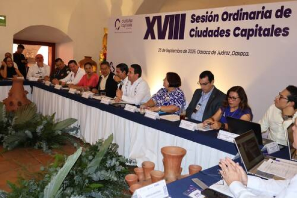 Ayuntamiento comparte prácticas de gobierno en Ciudades Capitales