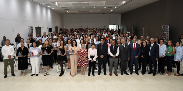 Entregan Galardón Académica Universitaria 2026