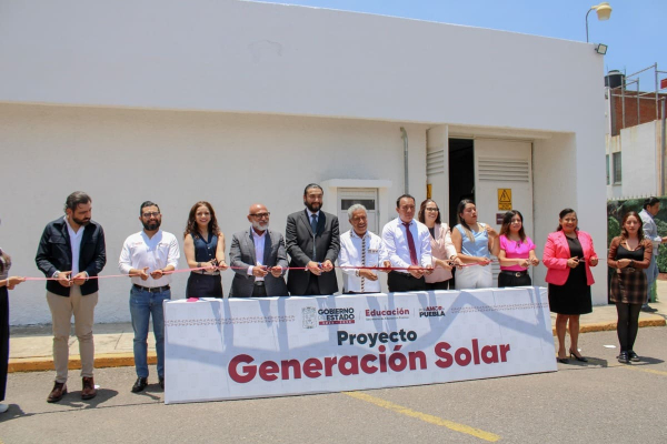 Puebla impulsa energía solar en edificios públicos
