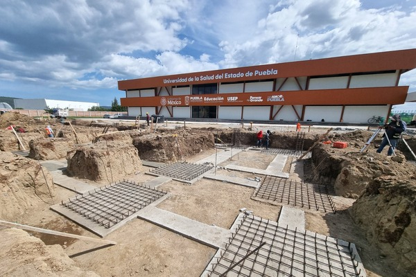 Avanza construcción de USEP Izúcar - Tepexi