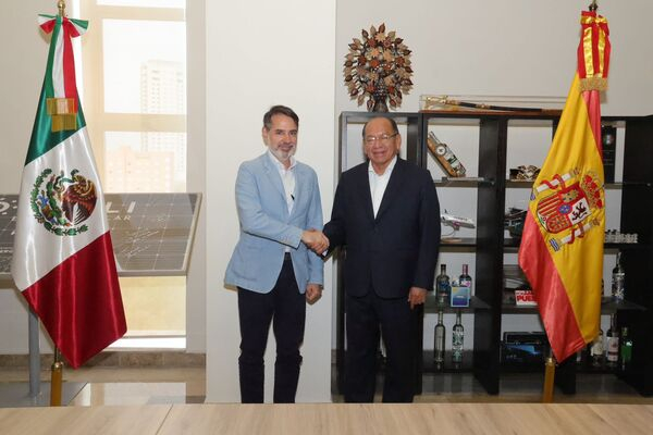 Puebla recibe al embajador de España
