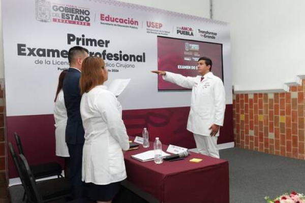 USEP gradúa a su primera generación de médicos