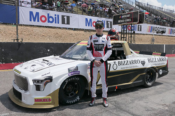 Jan Philipp Krüll va por todo en el ovalo de Amozoc