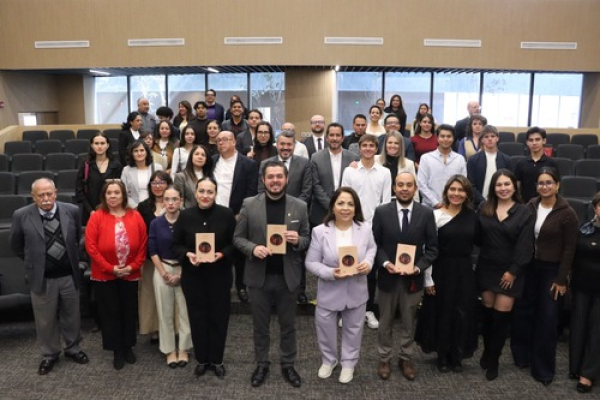 Congreso presenta el libro &ldquo;Gr&aacute;vida&rdquo;