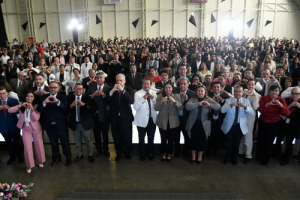 Personal m&eacute;dico residente culminan su formaci&oacute;n