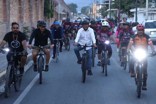 Pável Gaspar participa en rodada nocturna en Izúcar