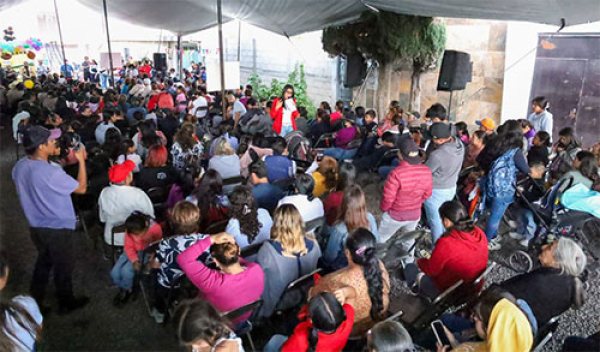 Reciben pipas de aguas dos colonias poblanas