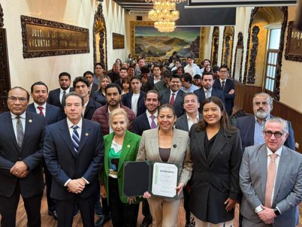 Fomentan pol&iacute;tica p&uacute;blica con liderazgo femenino