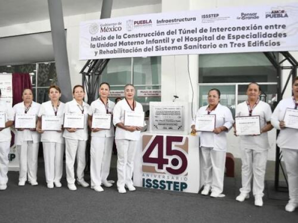 Conmemoran 45 a&ntilde;os del ISSSTEP