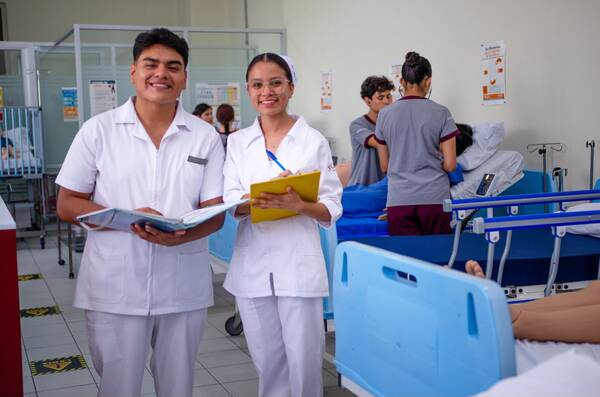 Inscríbete en el Bachillerato en Enfermería USEP
