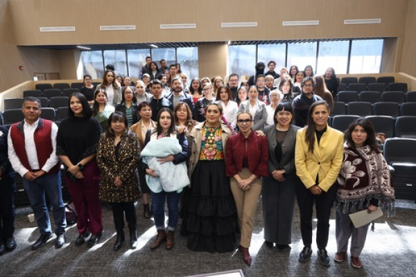 Presentan en Congreso el libro "Ramonera"