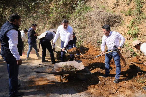 Faenas comunitarias, herramientas para la atención cercana en Tetela de Ocampo