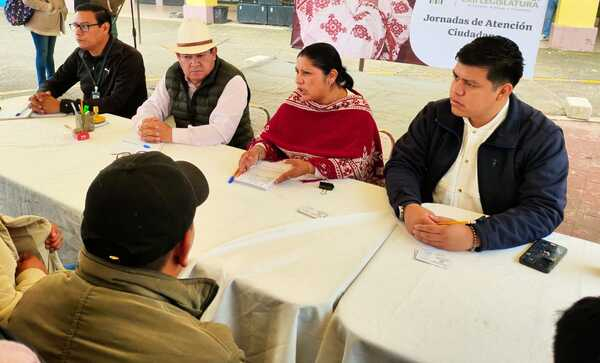 Realizan "Jornada de Atención Ciudadana" de Eloxochitlán
