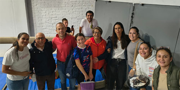 "MAS GIMNASIA" entrenó a una alumna italiana