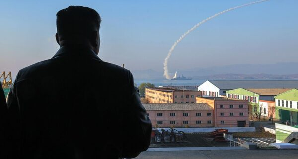 Misiles de Corea del Norte caen en mar de Japón