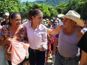 La presidenta Claudia Sheinbaum visita zonas afectadas en Puebla