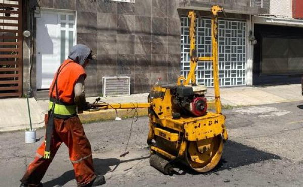 &quot;Bacheando Puebla&quot; favorece movilidad para plataformas digitales