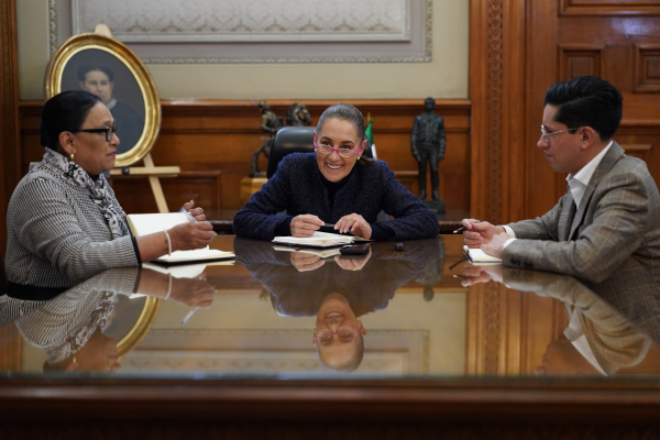 Presidenta Sheinbaum invita al papa León XIV a México