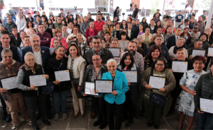 Son reconocidos 130 colaboradores por su trayectoria en el SEDIF